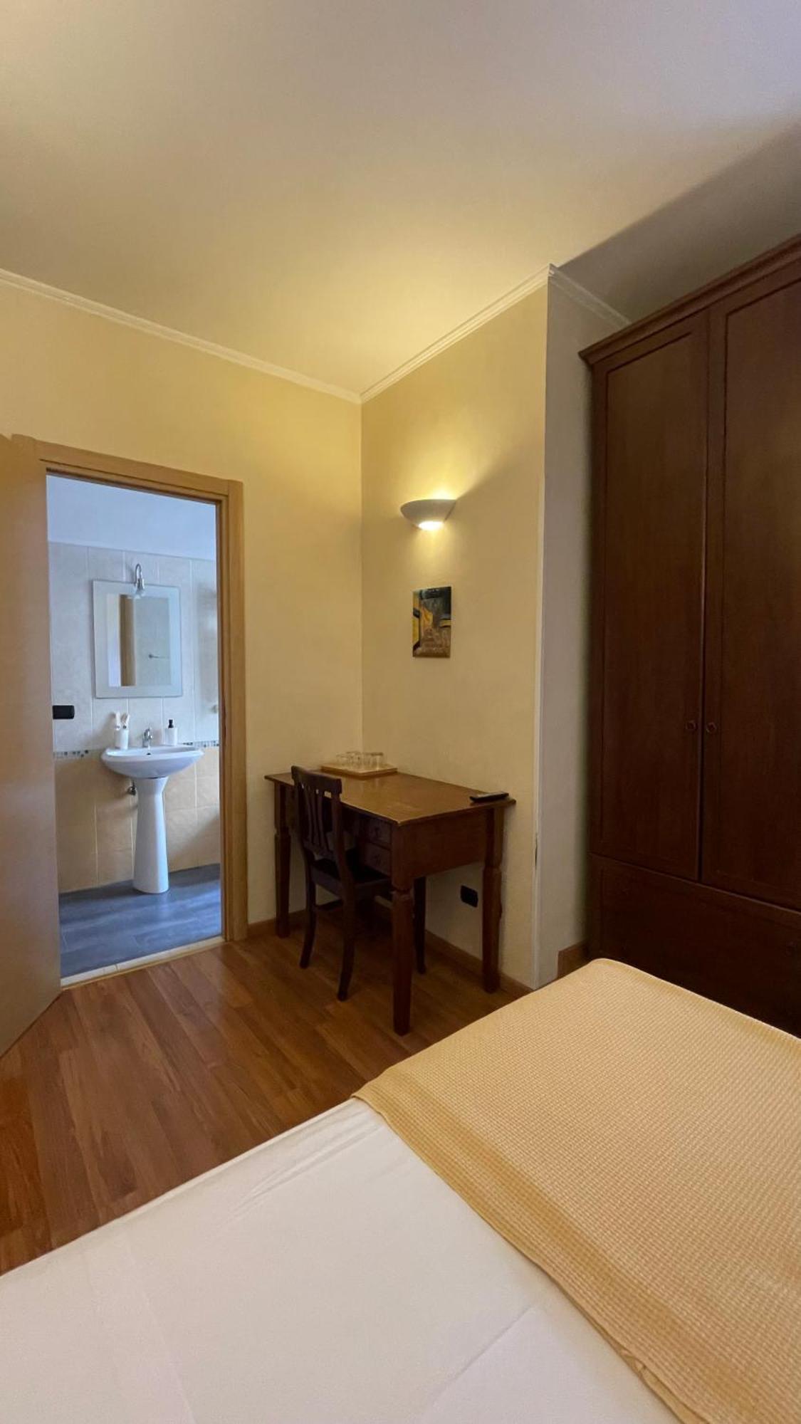 Holiday Suite Roma Exterior photo